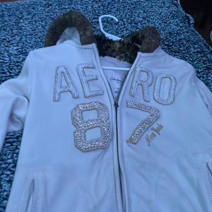 white sweatshirt, Aero sweatshirt, zip up with pockets